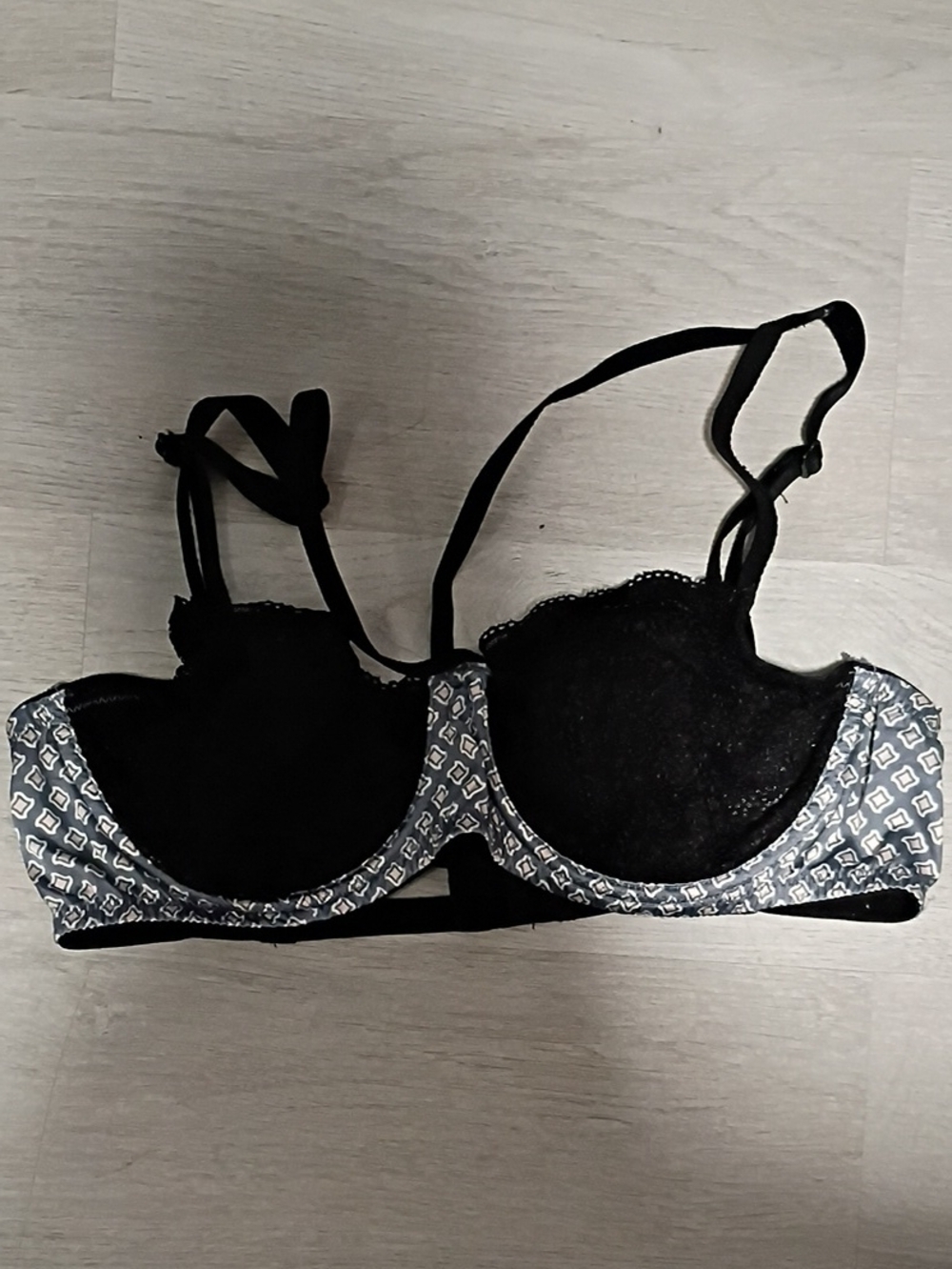 Boohoo Black Lace Bra with Patterned Trim